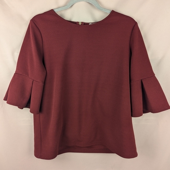 Green Envelope large burgundy blouse with gold zipper in back - Picture 2 of 8